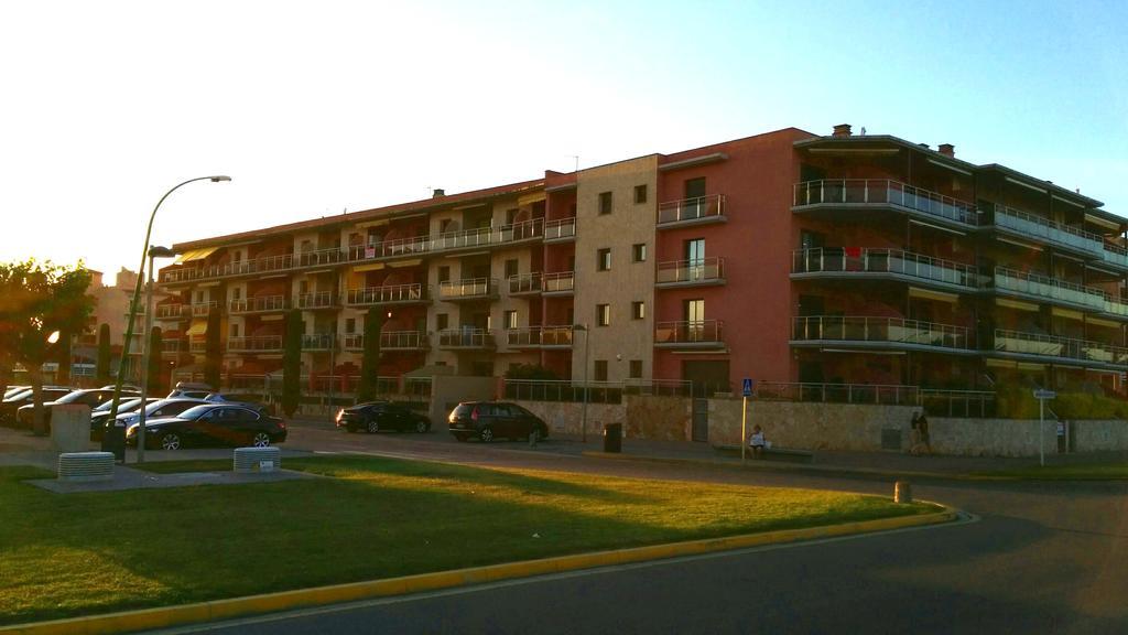 Mirablau Apartment Емпуриабрава Екстериор снимка